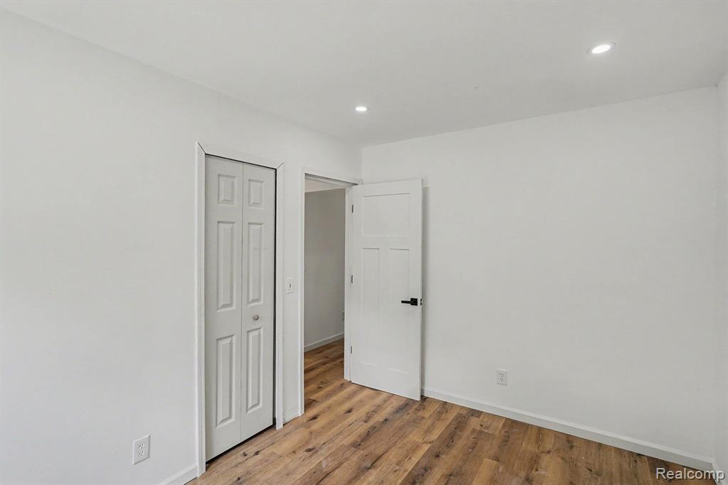 3217 W Cass Avenue, Flint, MI 48504 — Photo 8