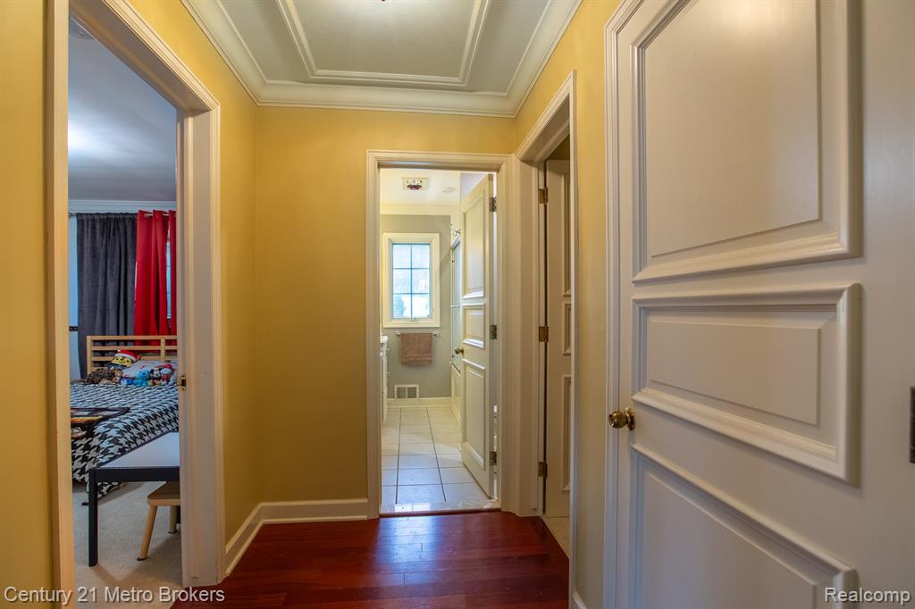 9270 Hidden Valley Court, Grand Blanc, MI 48439 — Photo 29