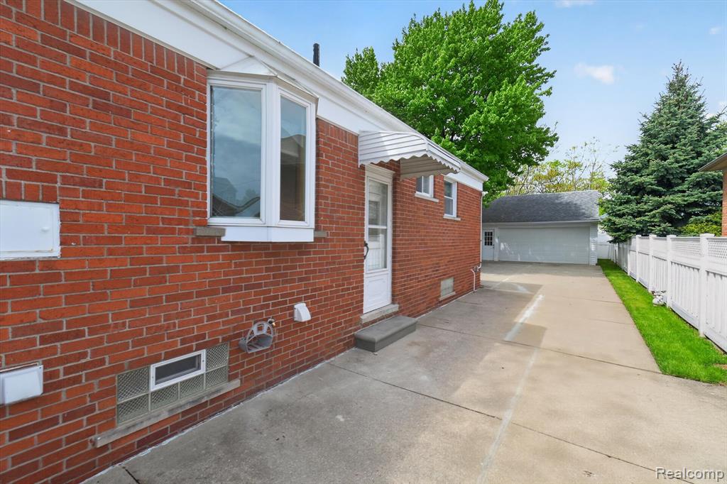 848 7th Street, Wyandotte, MI 48192 — Photo 3