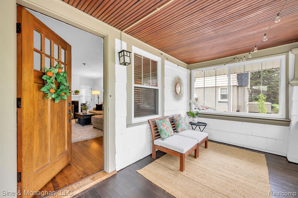424 W Hudson Avenue, Royal Oak, MI 48067 — Photo 9