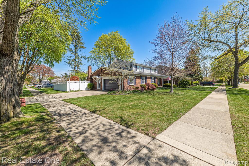 25574 Wilson Drive, Dearborn Heights, MI 48127 — Photo 7