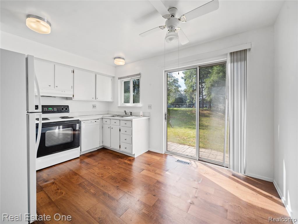 796 Devonshire Boulevard, Brighton, MI 48116 — Photo 5