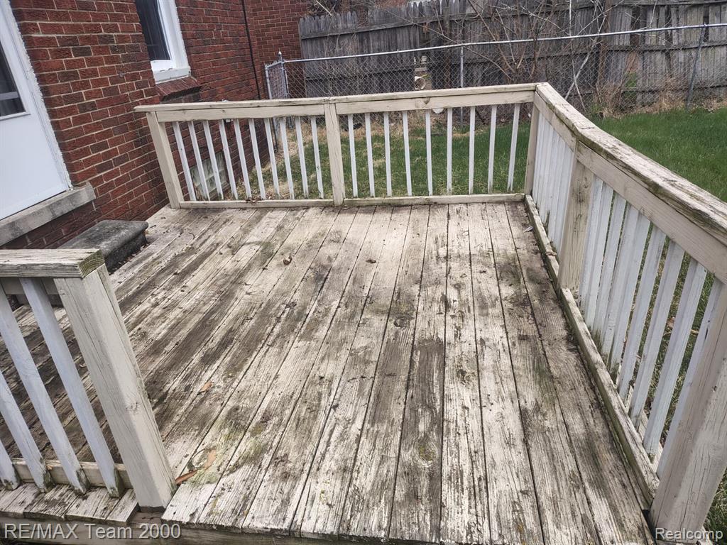 18330 Warwick Street, Detroit, MI 48219 — Photo 33
