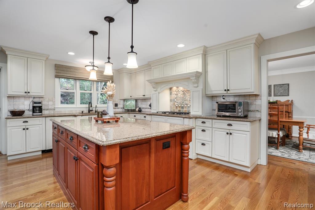 773 WOODCHESTER Drive, Bloomfield Hills, MI 48304 — Photo 12