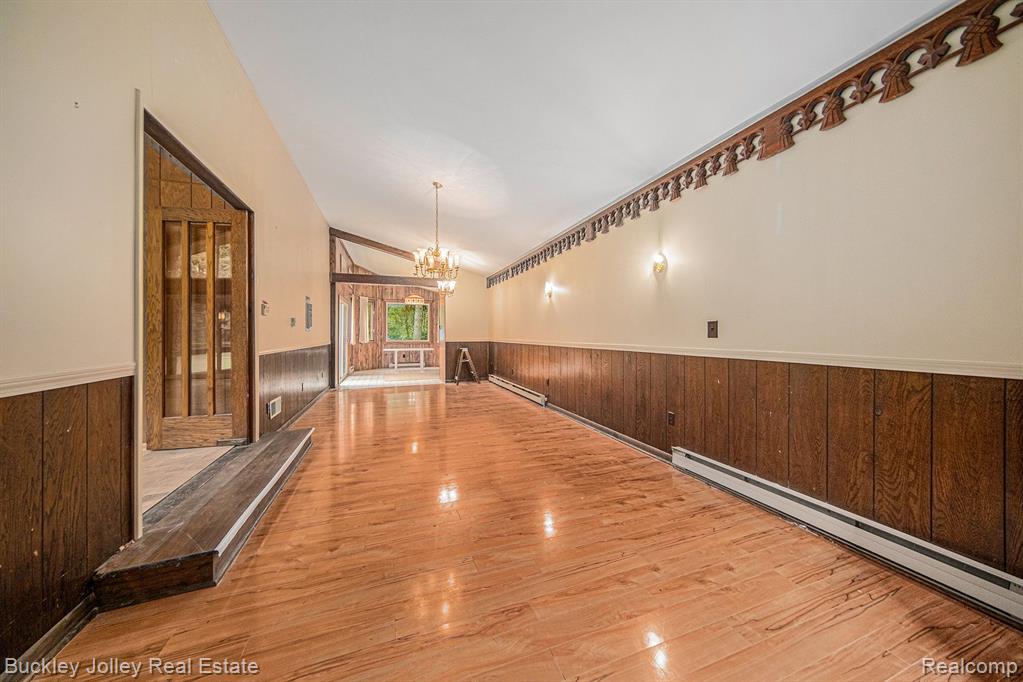 9515 MEADOW Lane, Pinckney, MI 48169 — Photo 17