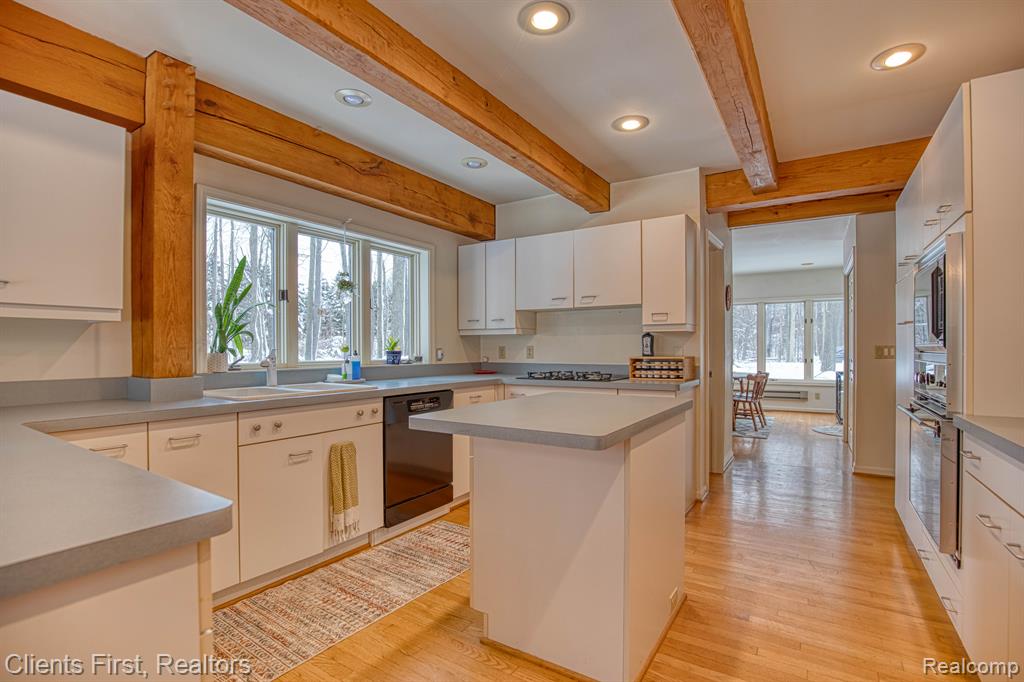 5400 RICHARDSON Road, Howell, MI 48843 — Photo 23
