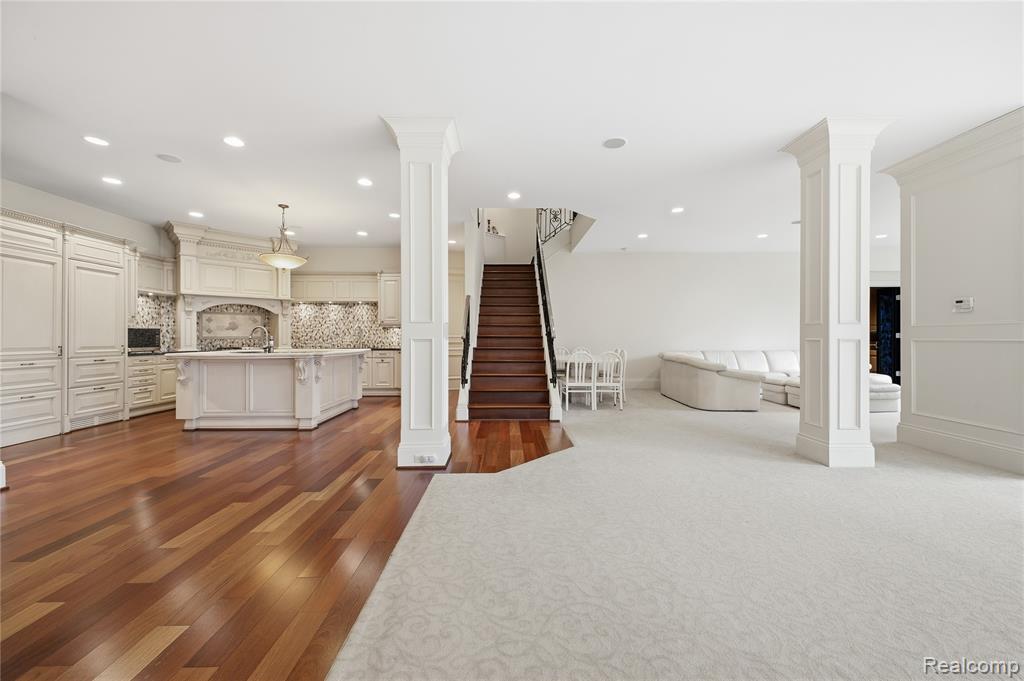 5230 Clarendon Crest Street, Bloomfield Hills, MI 48302 — Photo 37