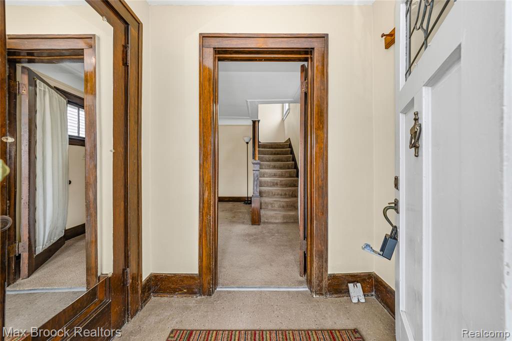 6053 Yinger Avenue, Dearborn, MI 48126 — Photo 6