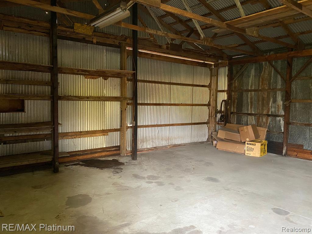 11781 FERDEN Road, Chesaning, MI 48616 — Photo 17