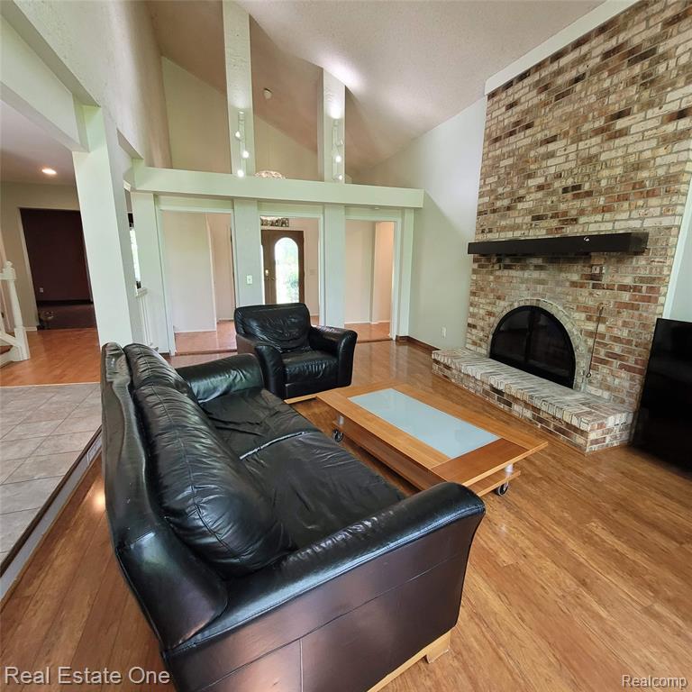 5208 Woodview Drive, Bloomfield Hills, MI 48302 — Photo 6