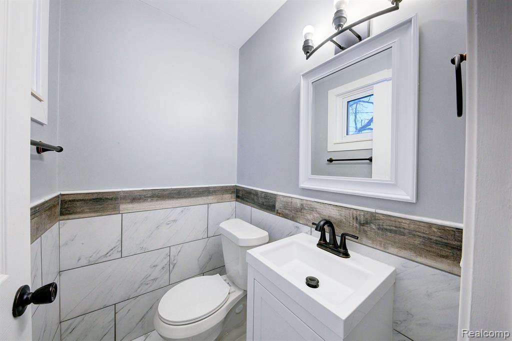 5239 GERALD Street, Warren, MI 48092 — Photo 24