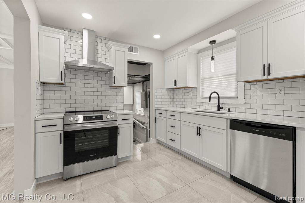 864 Cleophus Parkway, Lincoln Park, MI 48146 — Photo 8