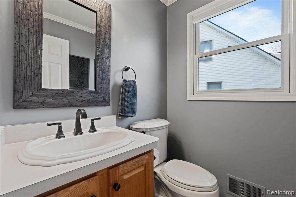 1453 Maplewood Drive, Saline, MI 48176 — Photo 19