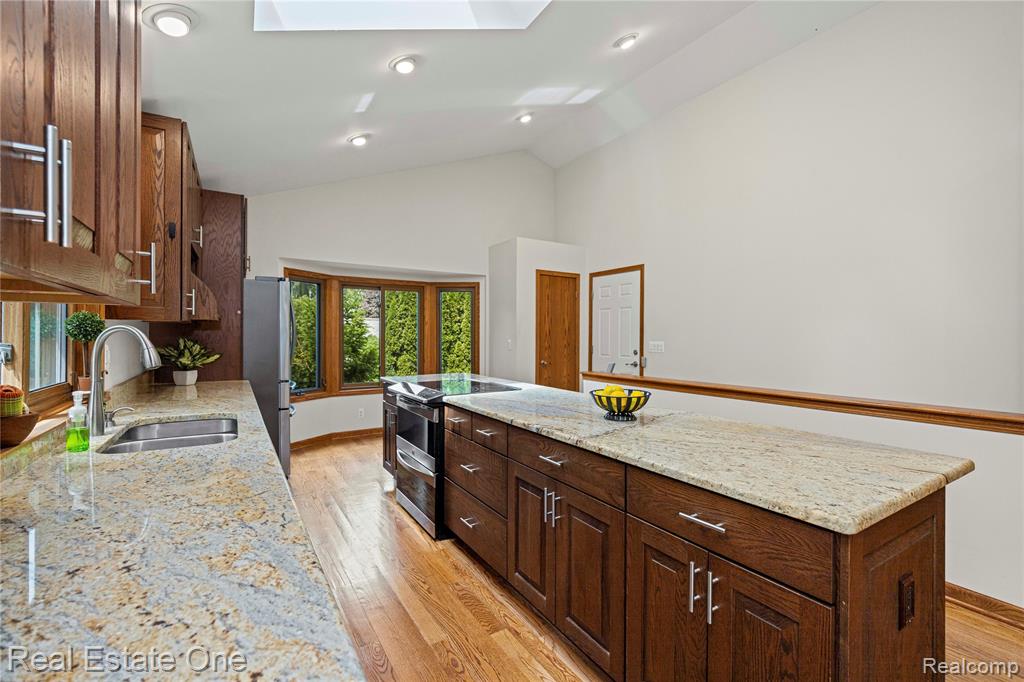 9611 Klais Road, Clarkston, MI 48348 — Photo 18