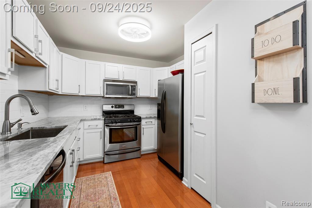 53080 Providence Drive, Shelby Twp, MI 48316 — Photo 11