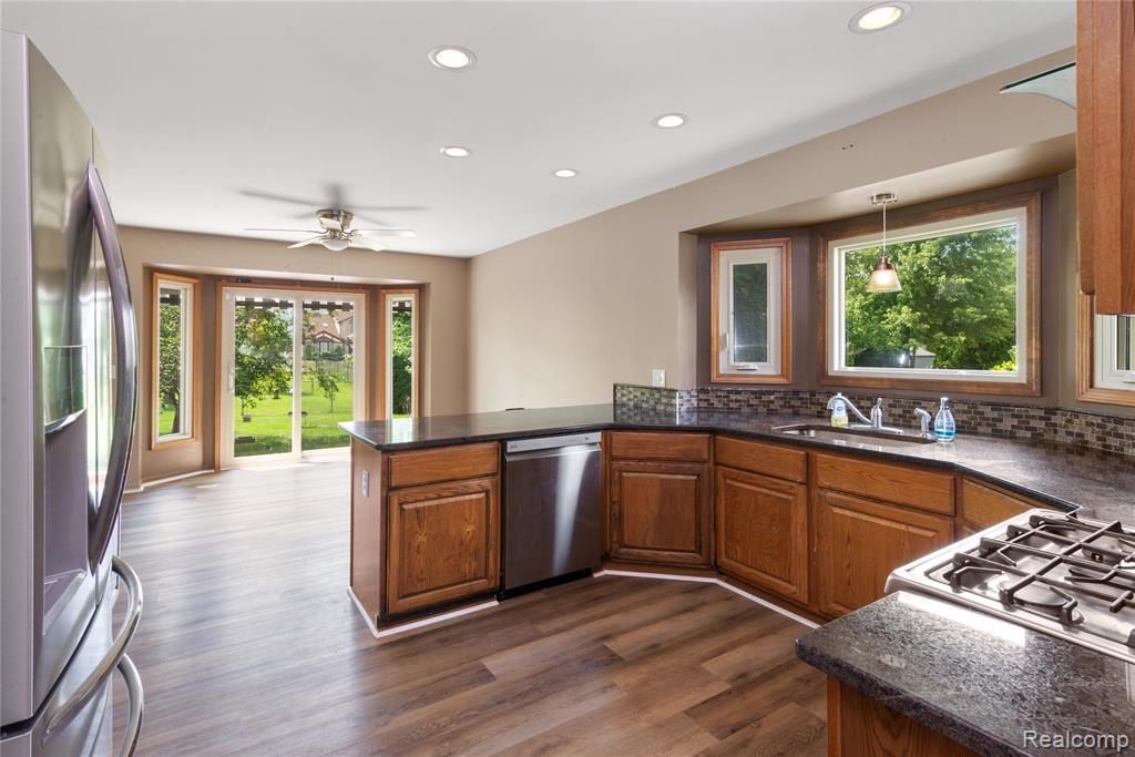 48649 Arnold Drive, Macomb, MI 48044 — Photo 10