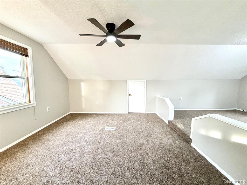 18235 Tracey Street, Detroit, MI 48235 — Photo 39