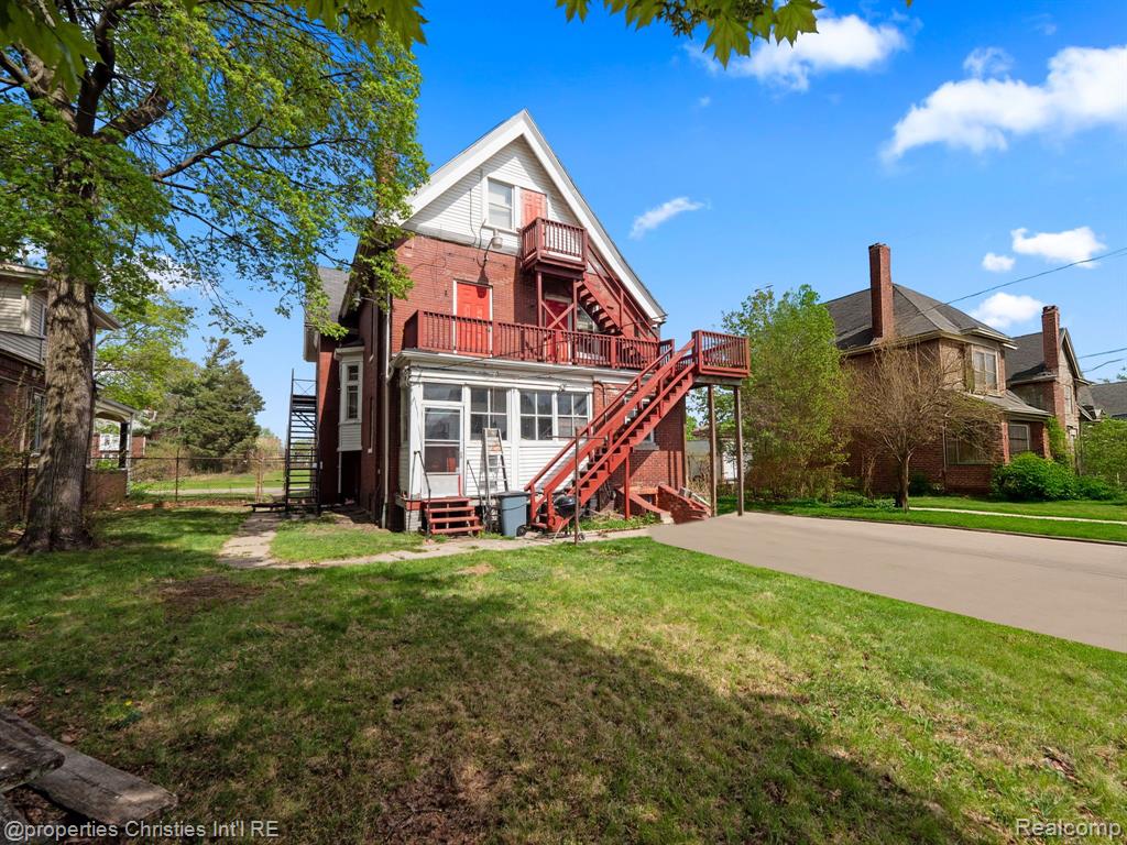 485 E GRAND Boulevard, Detroit, MI 48207 — Photo 30