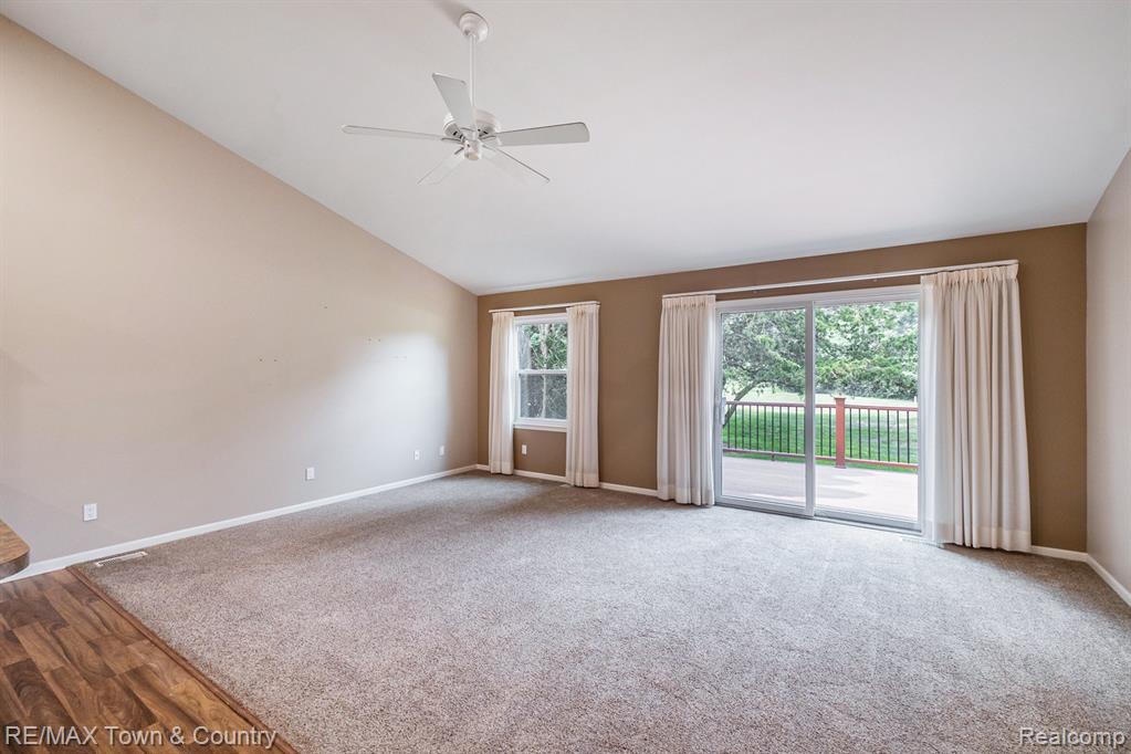 4067 Squire Hill Drive, 38, Flushing, MI 48433 — Photo 5