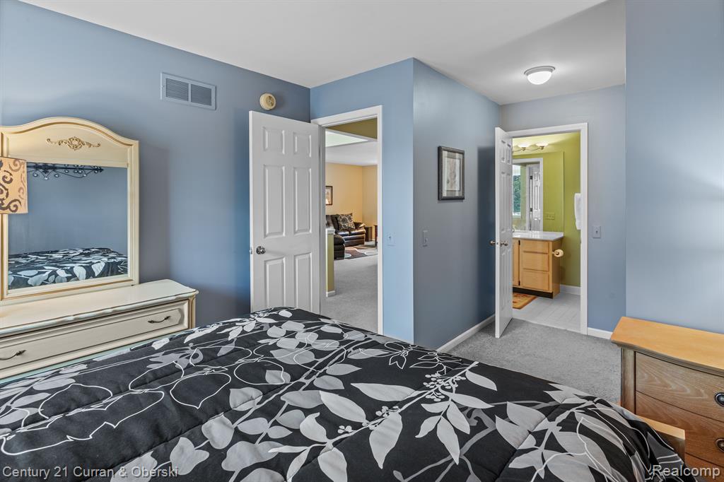 39566 VILLAGE RUN Drive, Northville, MI 48168 — Photo 39
