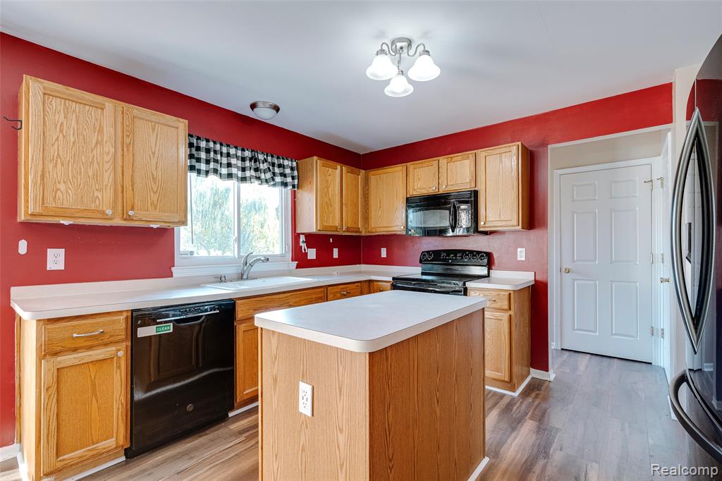 47071 Sherstone Drive, Canton, MI 48188 — Photo 7