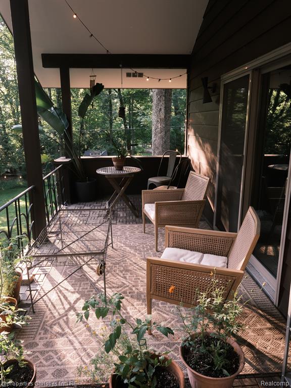 7388 LINDENMERE Drive, Bloomfield Hills, MI 48301 — Photo 17