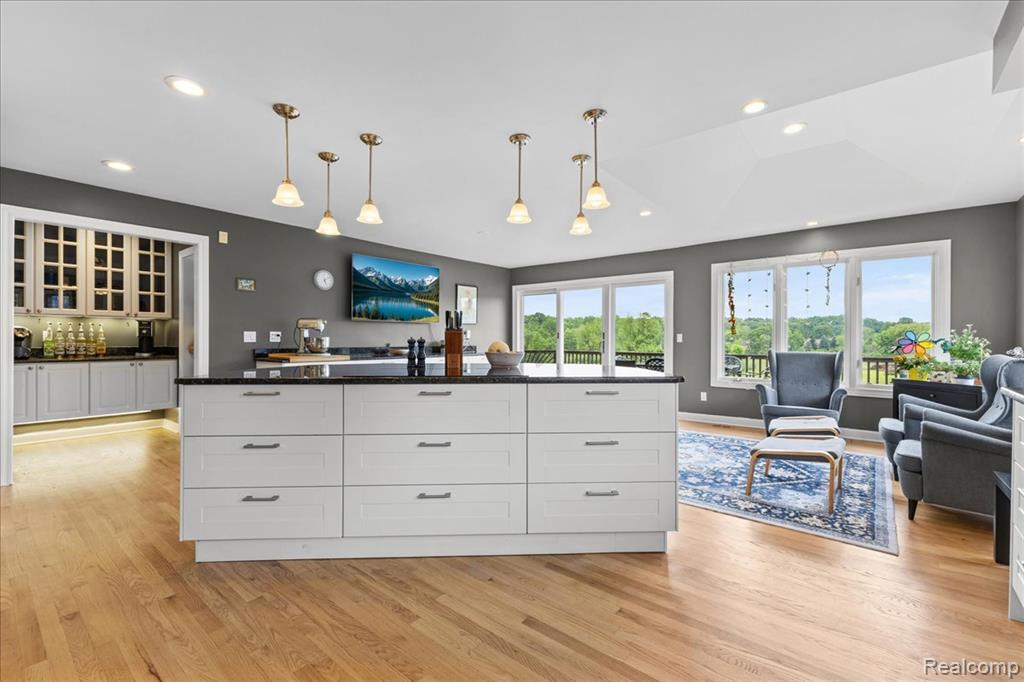 2160 W Buell Road, Oakland, MI — Photo 12
