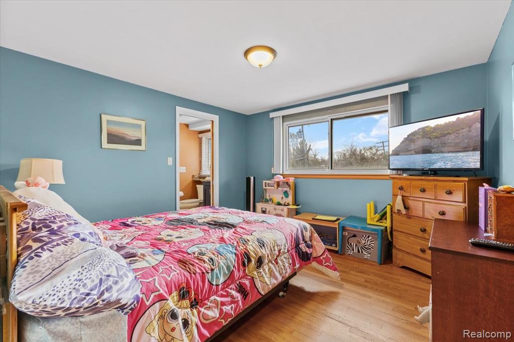 28791 Sunset Boulevard W, Lathrup Village, MI 48076 — Photo 32