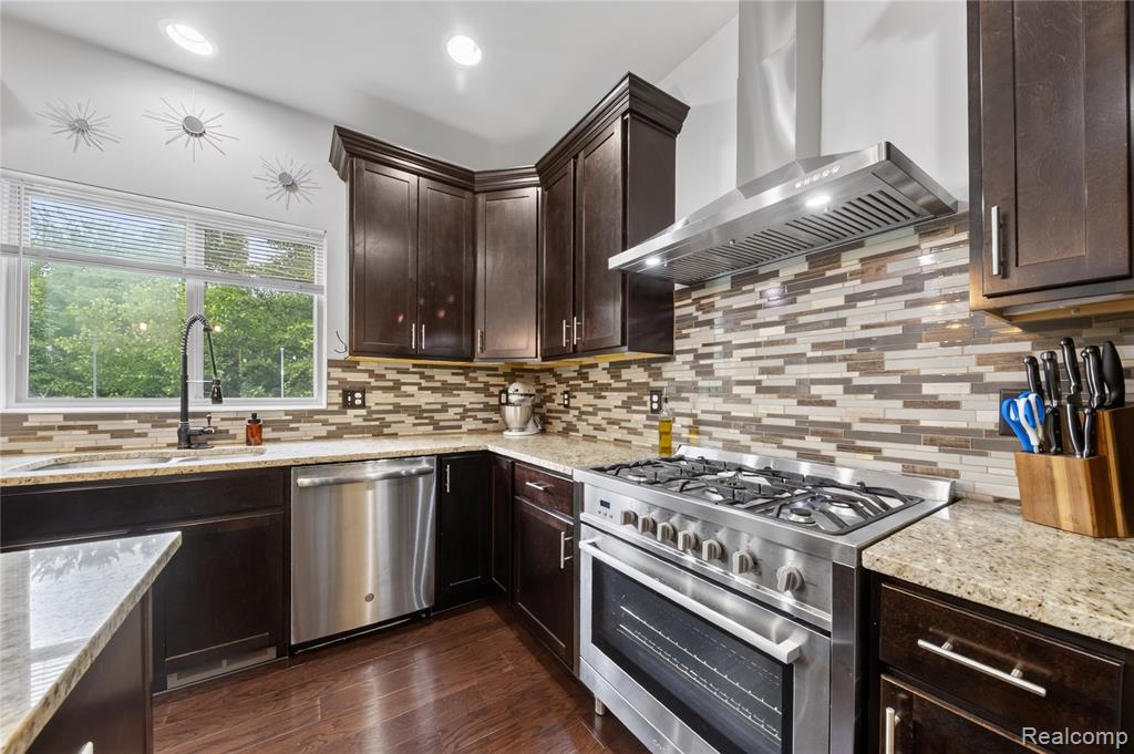 9665 Windsor Lane, Clarkston, MI 48348 — Photo 16