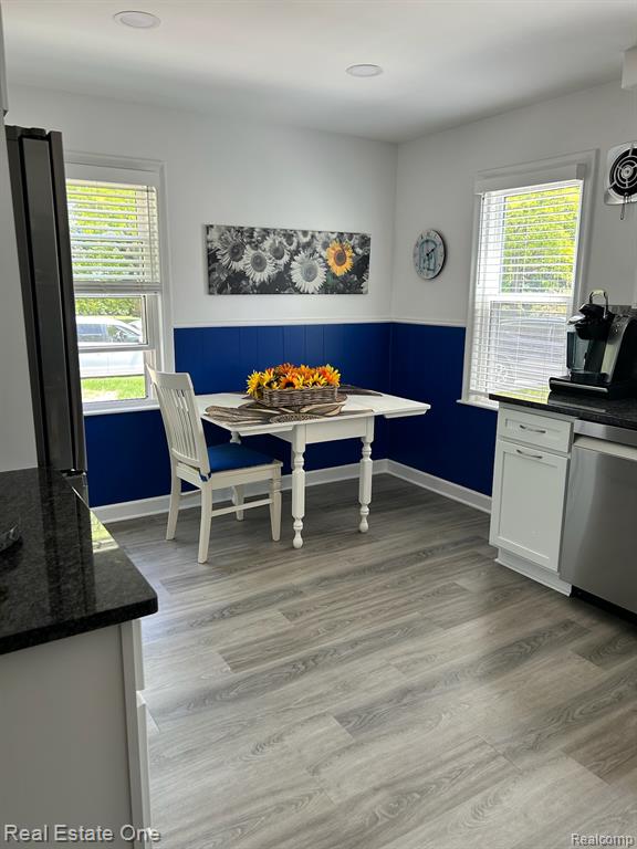 2075 Deering Street, Garden City, MI — Photo 11