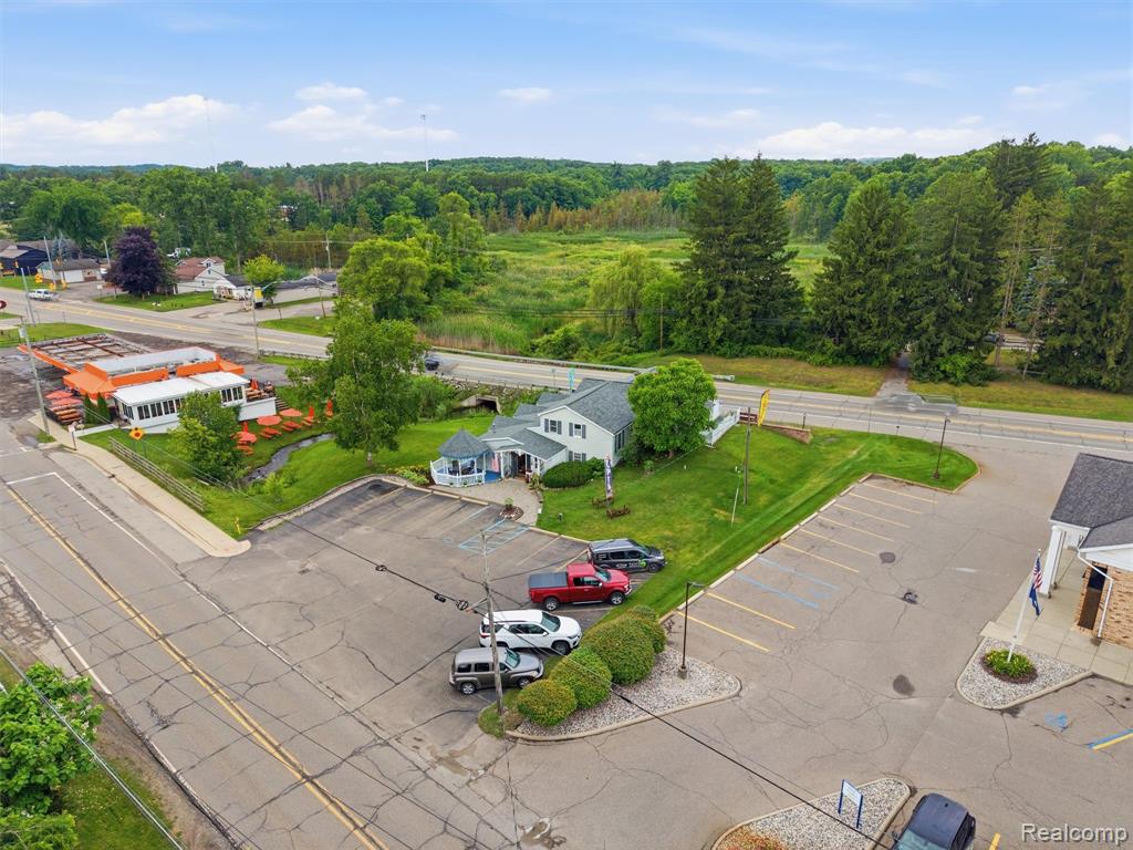 425 S Ortonville Road, Ortonville, MI 48462 — Photo 7