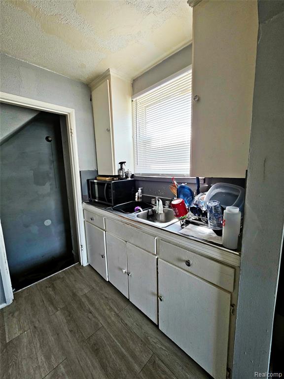 3519 S Bassett Street, Detroit, MI 48217 — Photo 16