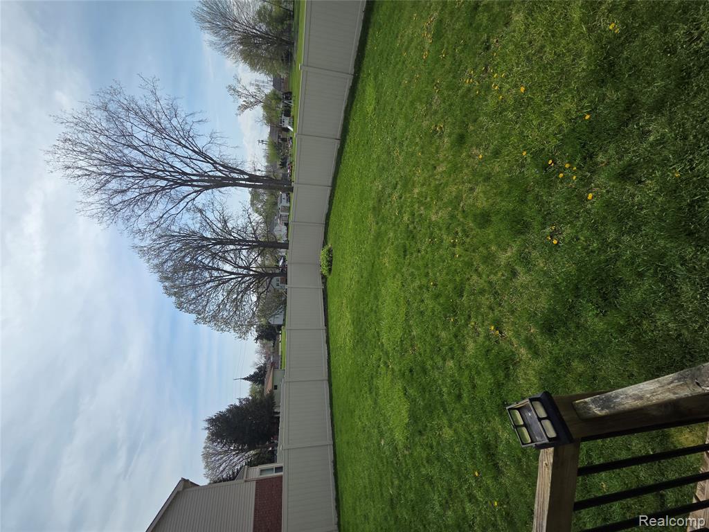 26940 Cedar Run Court, Woodhaven, MI 48183 — Photo 27