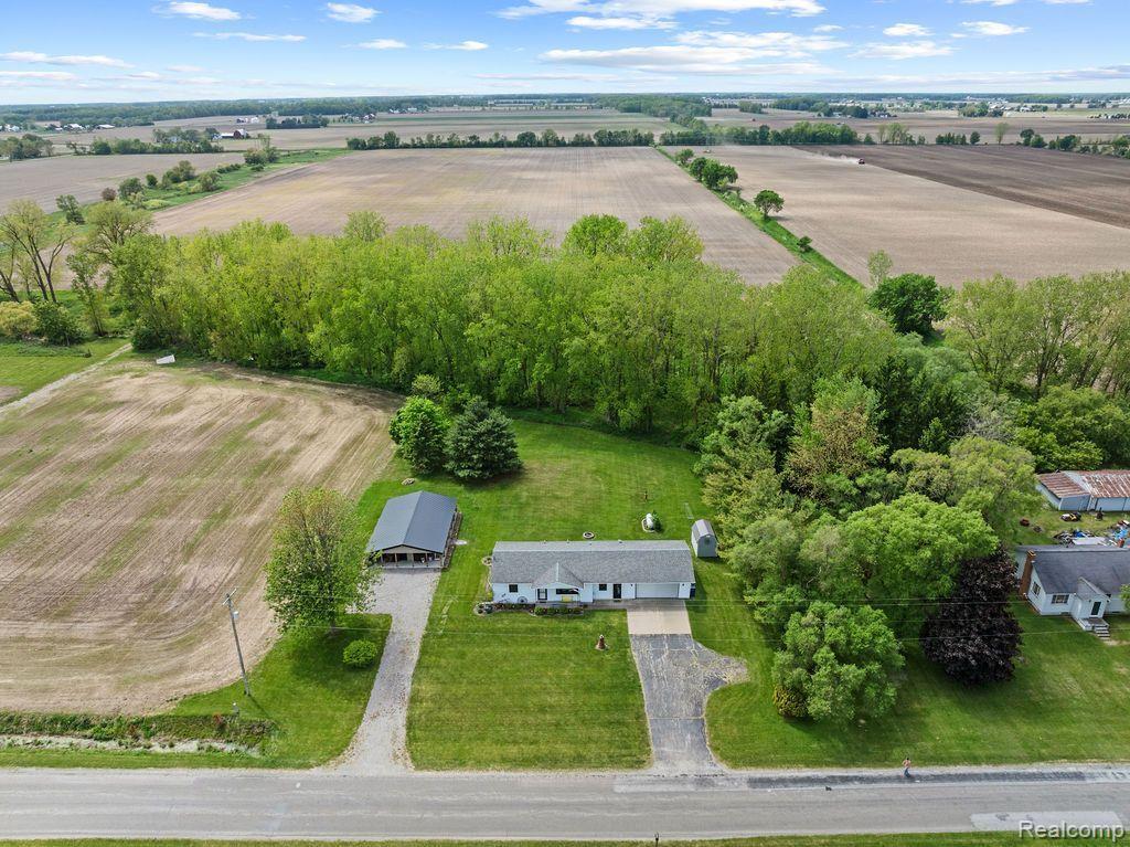 19354 BUECHE Road, New Lothrop, MI 48460 — Photo 41