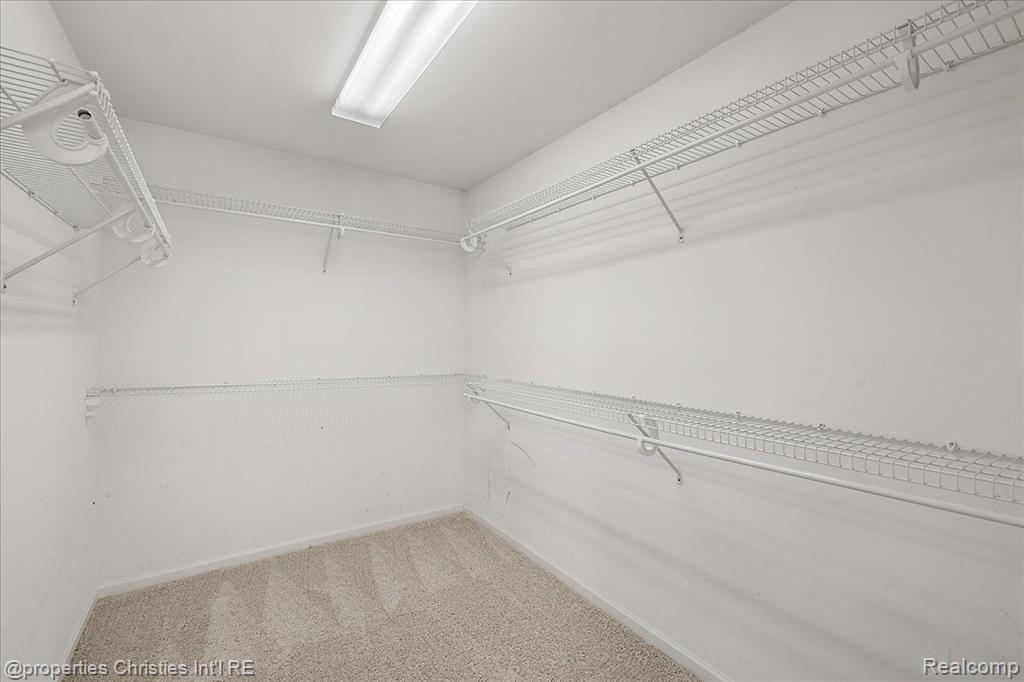 9773 RAVENSHIRE Drive, Ypsilanti, MI 48198 — Photo 35