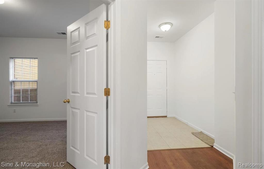 43540 Pendleton Circle, Sterling Heights, MI 48313 — Photo 4
