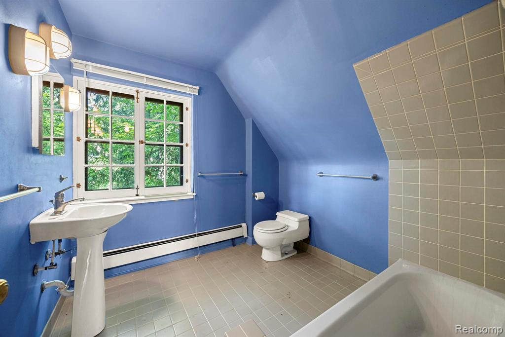 730 Indianwood Road, Lake Orion, MI 48362 — Photo 25