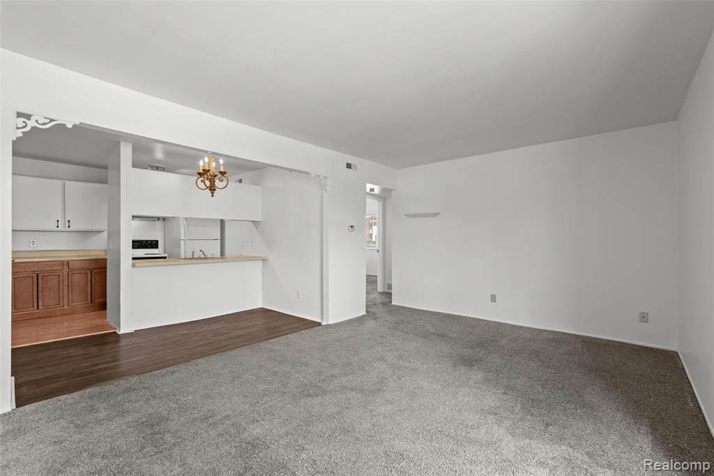 8709 Candlewood Trail, Brighton, MI 48116 — Photo 10