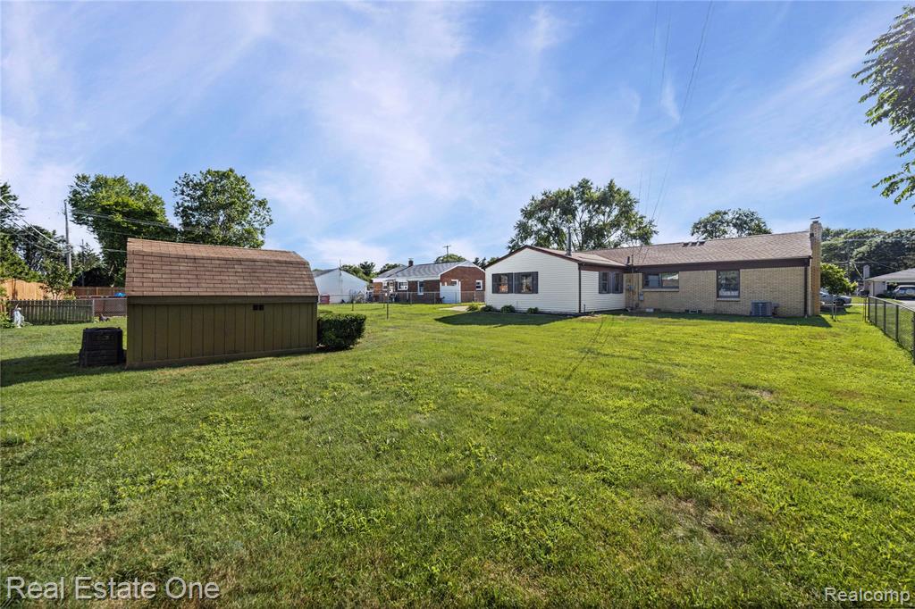 48374 Cardinal Street, Shelby Twp, MI 48317 — Photo 4