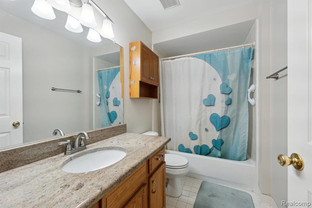 7366 MEADOW Lane, Ypsilanti, MI 48197 — Photo 29
