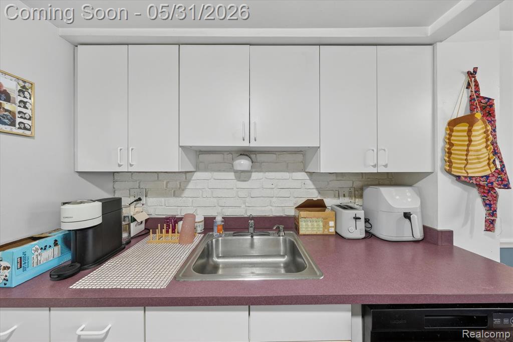 39700 Manor Drive, 10, Harrison Township, MI — Photo 14