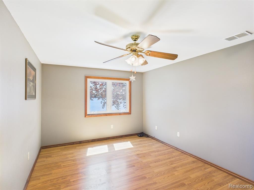 480 PENINSULA Drive, Columbiaville, MI 48421 — Photo 23