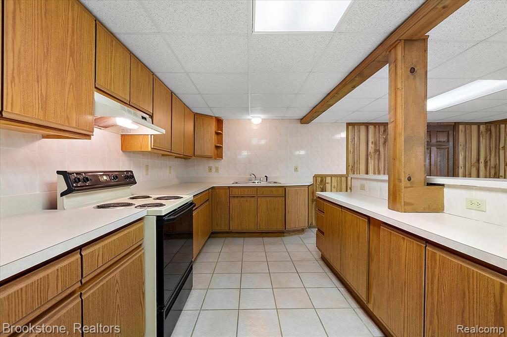 49650 Card Road, Macomb, MI 48044 — Photo 55