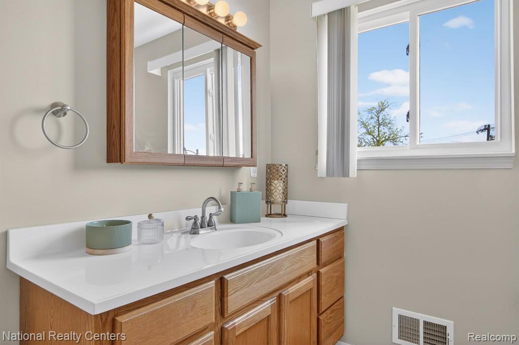 5810 Trombley Road, Newport, MI 48166 — Photo 25