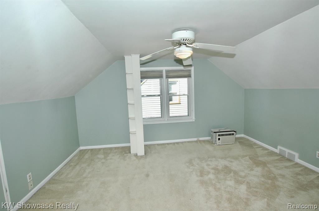 611 MARLIN Avenue, Royal Oak, MI 48067 — Photo 12