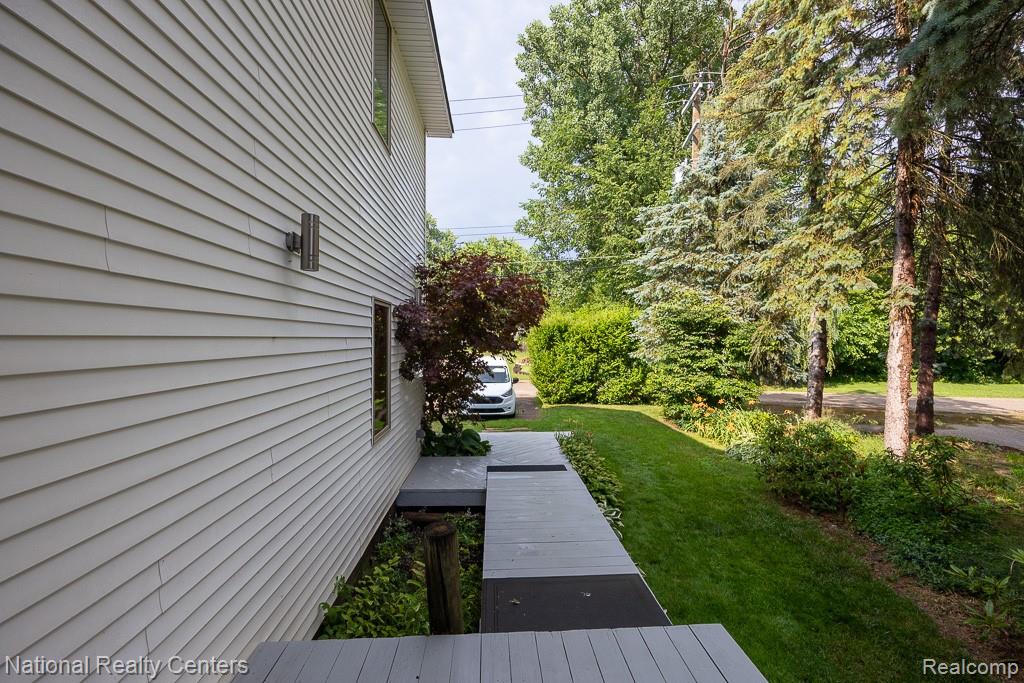 8871 Lakeview Drive, White Lake, MI — Photo 72