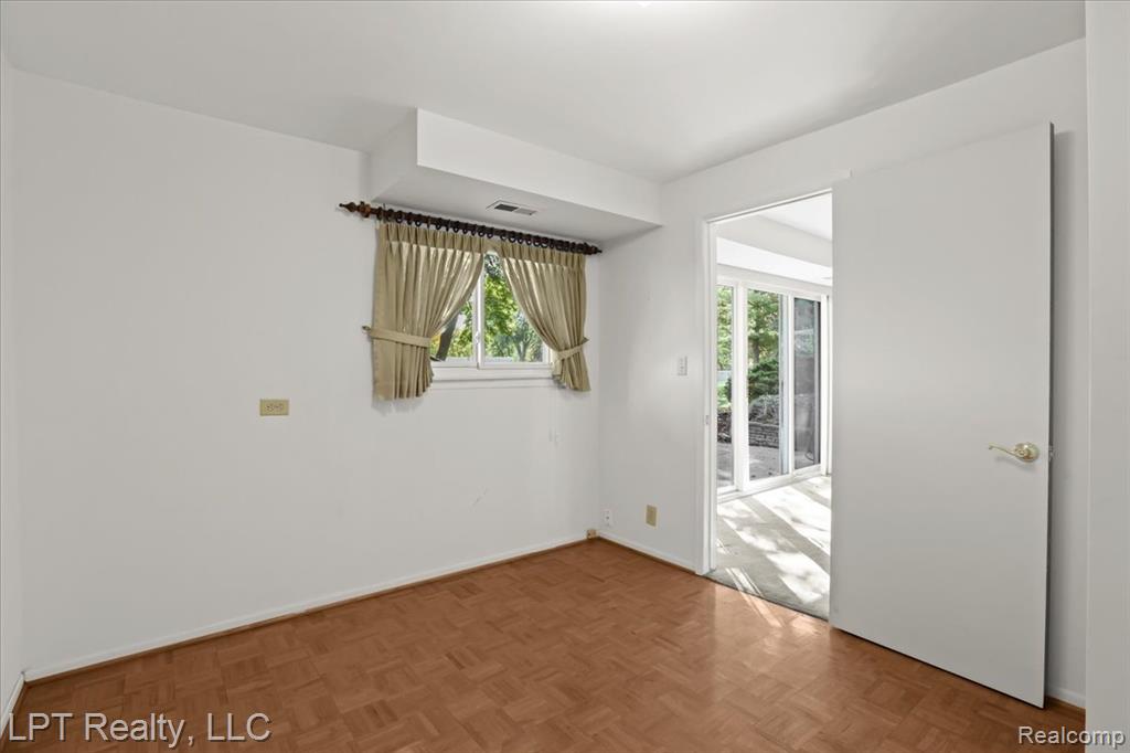 6378 Emerald Lake Drive, Troy, MI 48085 — Photo 16