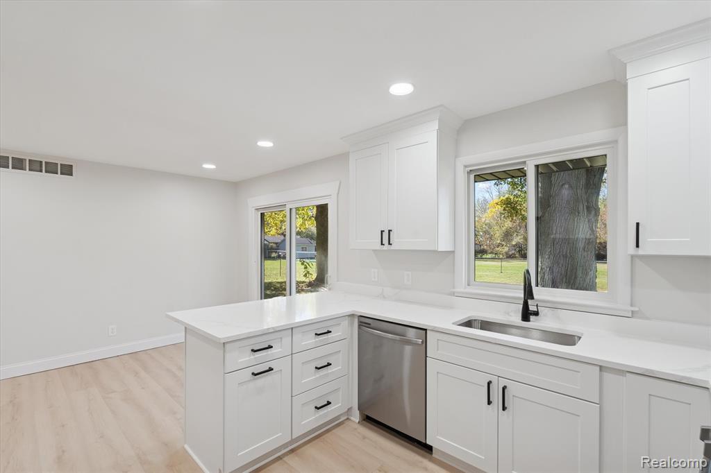 241 Raleigh Place, Lennon Vlg, MI 48449 — Photo 13
