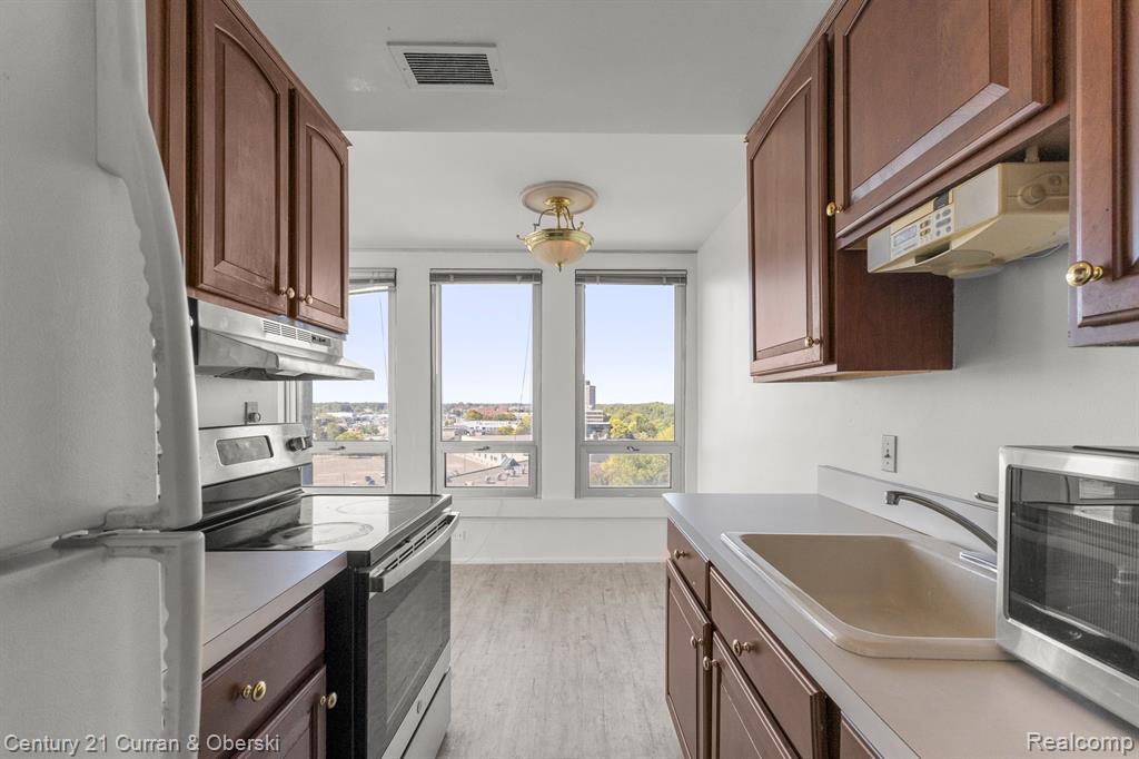 22700 GARRISON Street, 903, Dearborn, MI 48124 — Photo 14