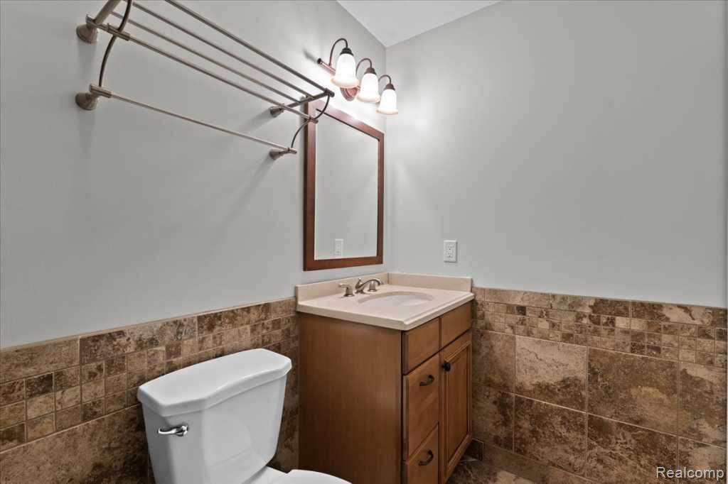 738 S Milford Road, Milford, MI 48381 — Photo 23